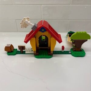 LEGO Super Mario Mario’s House & Yoshi Expansion set
